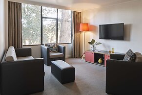 Atura Albury