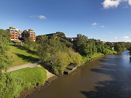 Amora Herencia Riverwalk Melbourne