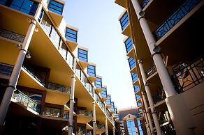 Amora Herencia Riverwalk Melbourne