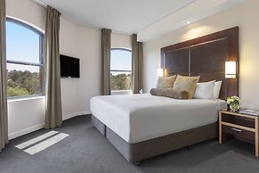 Amora Herencia Riverwalk Melbourne
