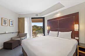 Amora Herencia Riverwalk Melbourne