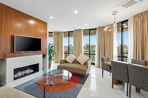 Amora Herencia Riverwalk Melbourne