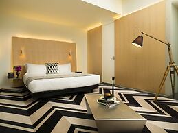Adelphi Hotel