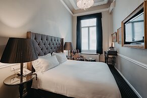 Hotel Manos Premier