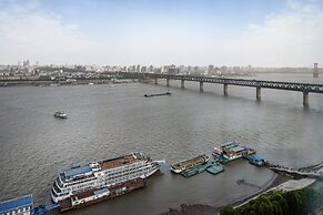 Holiday Inn Riverside Wuhan by IHG