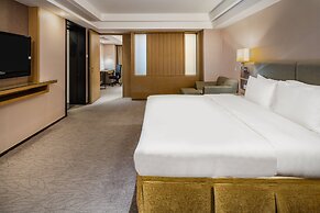 Holiday Inn Riverside Wuhan by IHG