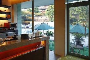 Holiday Inn Riverside Wuhan by IHG