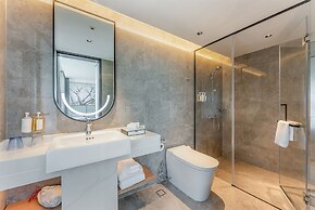 Holiday Inn Riverside Wuhan by IHG