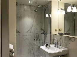 Hotel Mayfair