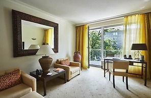 Bernstein Villa Kastania