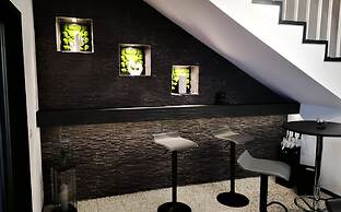 Hotel Grille