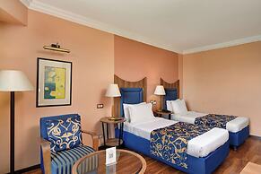 Cama Hotel