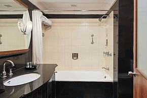 Cama Hotel