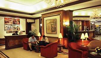 Fariyas Hotel