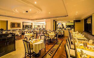 Fariyas Hotel