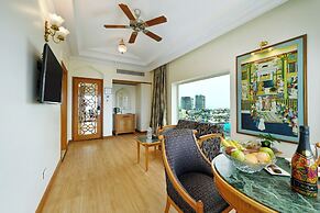 Fariyas Hotel