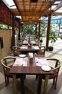 Fariyas Hotel