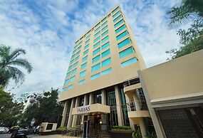 Fariyas Hotel