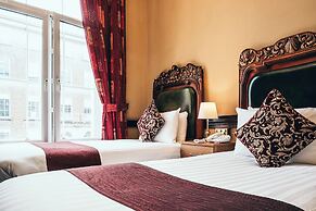 Russell Court Hotel