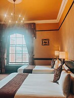 Russell Court Hotel