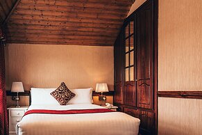 Russell Court Hotel