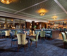 Grand Hotel