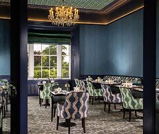 Grand Hotel