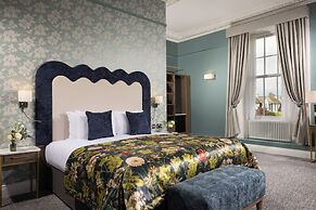 Grand Hotel