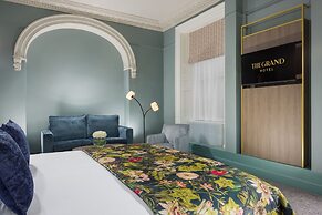 Grand Hotel