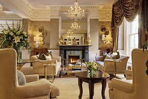 Buswells Hotel