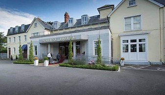 Marine Hotel