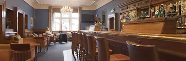 Marine Hotel