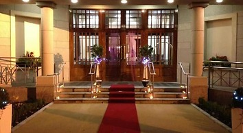 Marine Hotel