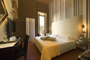 De La Pace, Sure Hotel Collection by Best Western