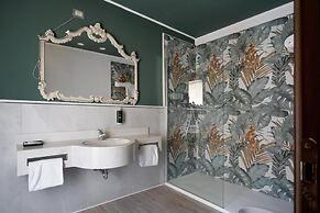 De La Pace, Sure Hotel Collection by Best Western