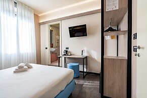 Jet Hotel, Sure Hotel Collection by Best Western