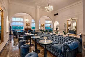 Majestic Palace Hotel