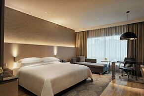Renaissance Kuala Lumpur Hotel & Convention Centre
