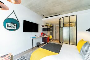 Kaan Casablanca