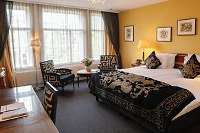 Ambassade Hotel