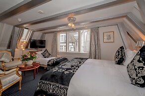 Ambassade Hotel