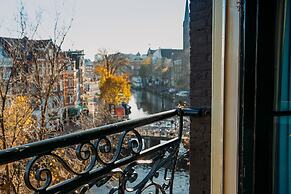 Ambassade Hotel