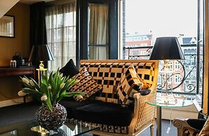 Ambassade Hotel