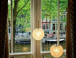 Ambassade Hotel