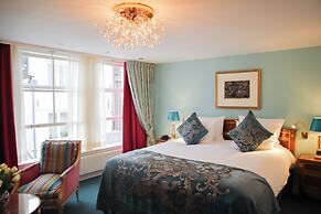 Ambassade Hotel