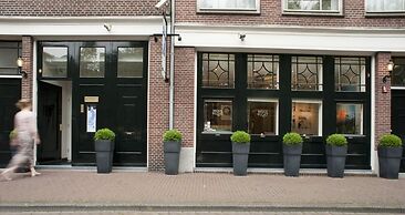 Ambassade Hotel