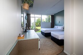 The Avenue Hotel