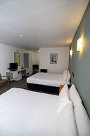 The Avenue Hotel