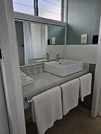 The Avenue Hotel