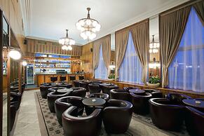 Devin Hotel